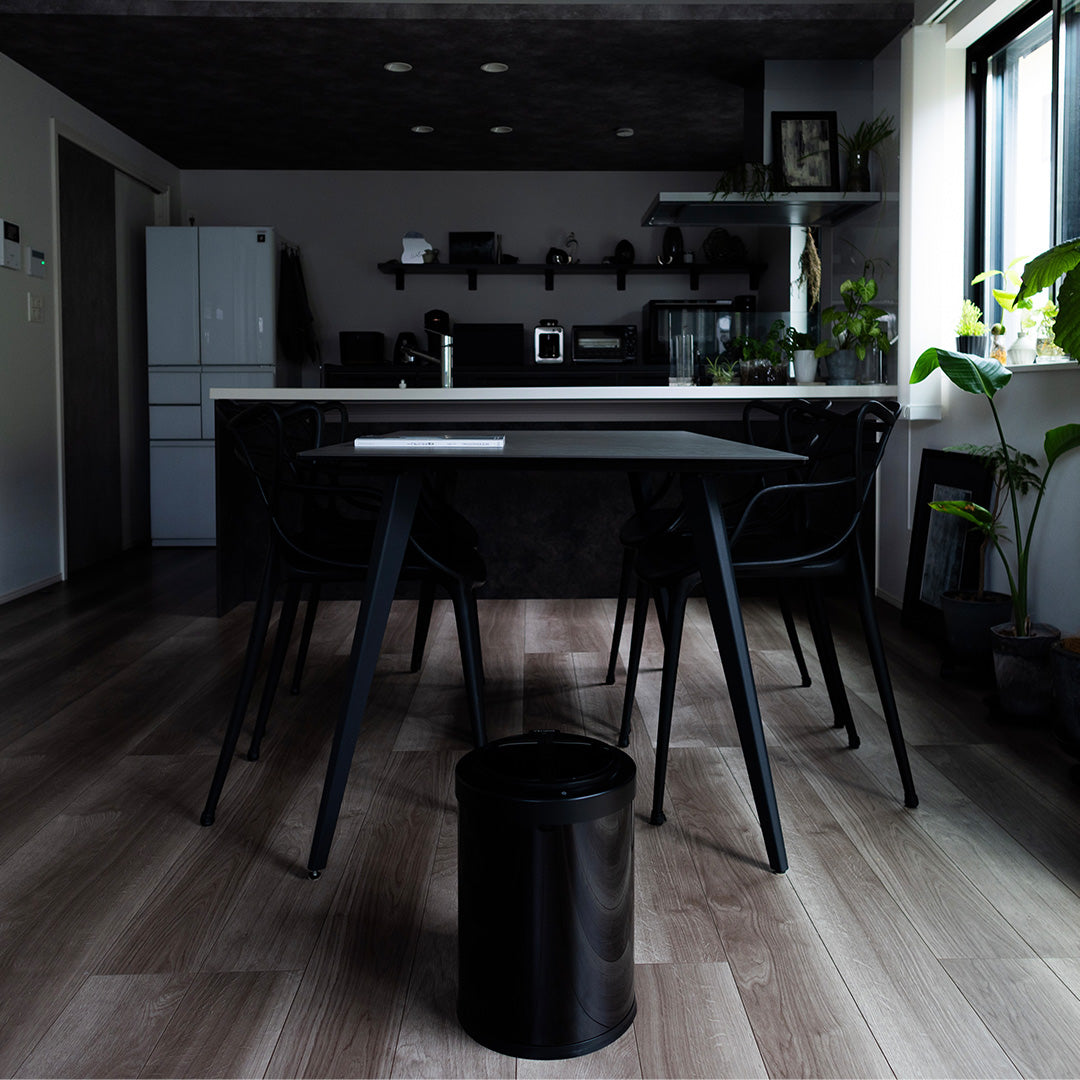 ニオイが漏れない横開きセンサー式ゴミ箱（9L） VELUNO